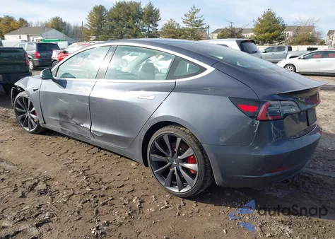 2020 Tesla Model 3 Performance Dual Motor All-Wheel Drive z USA, uszkodzony, nr VIN 5YJ3E1EC3LF623674